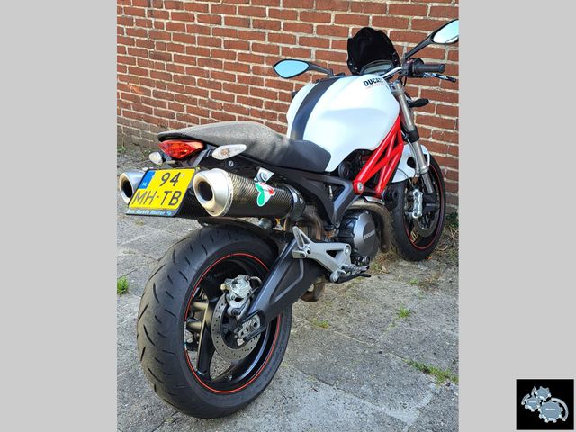ducati - monster-696