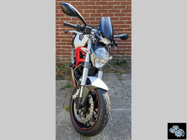 ducati - monster-696