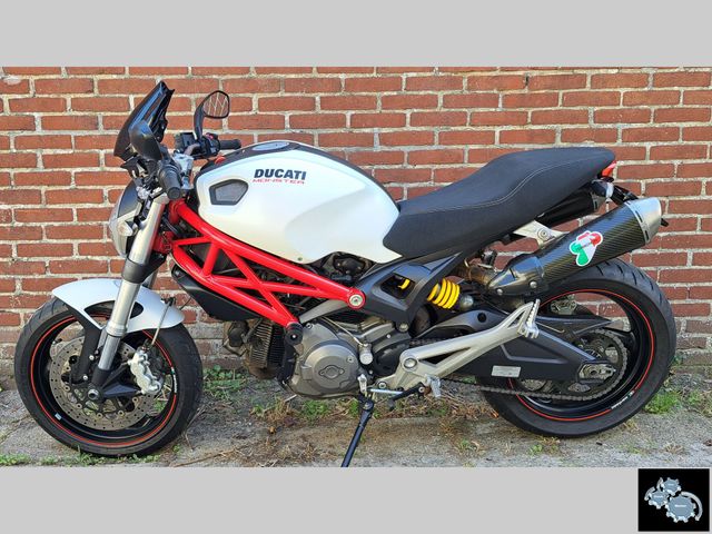 ducati - monster-696