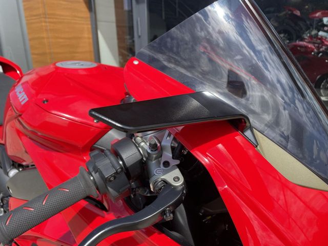 ducati - panigale-v4