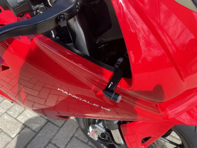 ducati - panigale-v4