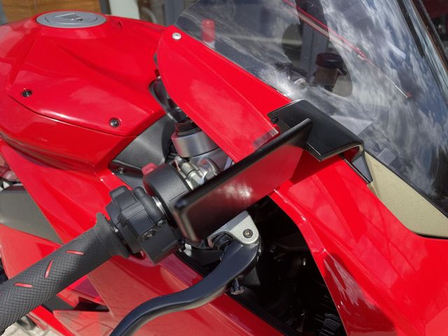 ducati - panigale-v4