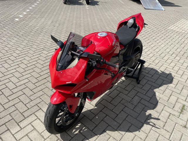 ducati - panigale-v4