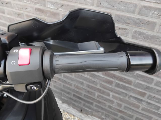 kawasaki - versys-650-grand-tourer