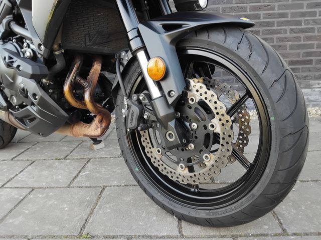 kawasaki - versys-650-grand-tourer