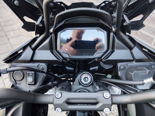 kawasaki - versys-650-grand-tourer