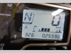 Suzuki GSR 750 A 2016 occasion – foto 5 van 6