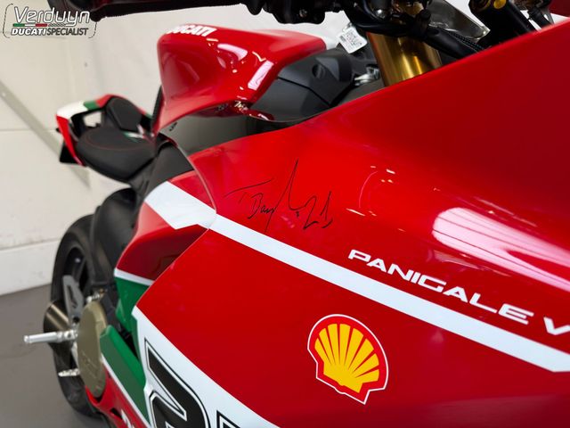 ducati - panigale-v2-bayliss