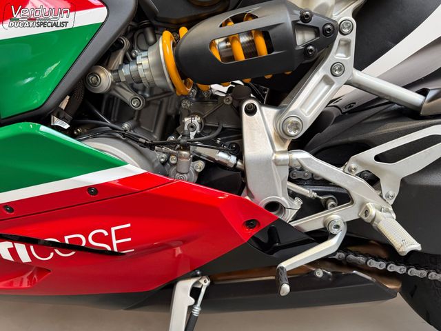 ducati - panigale-v2-bayliss