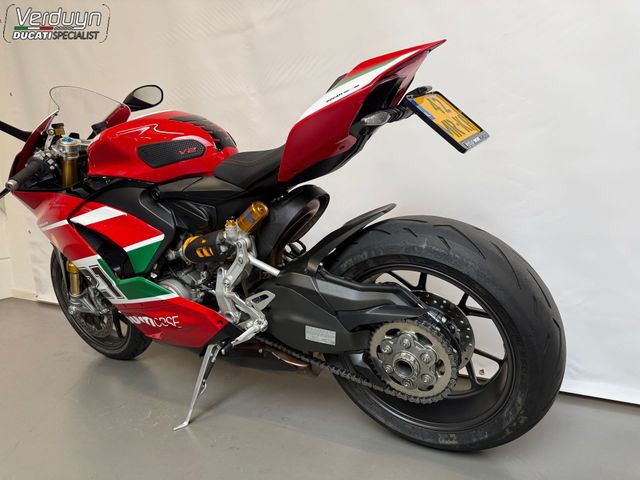 ducati - panigale-v2-bayliss