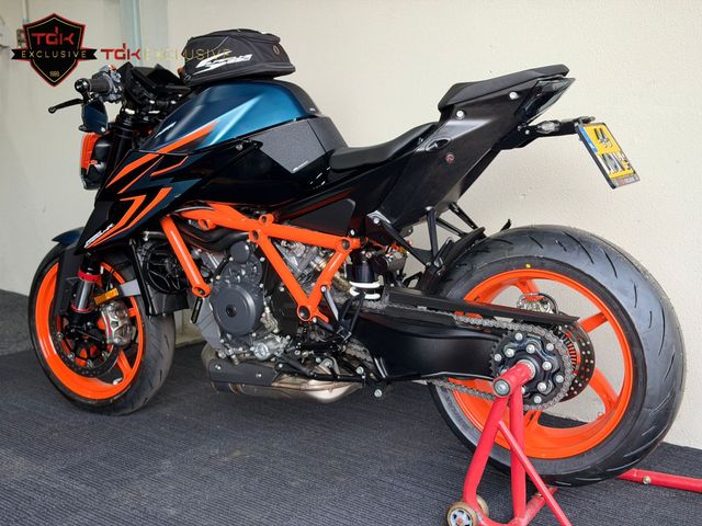ktm - 1290-super-duke-r