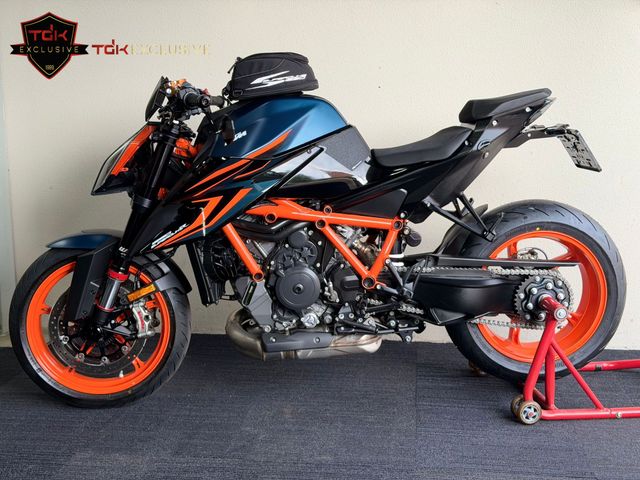 ktm - 1290-super-duke-r