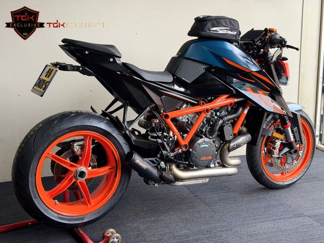 ktm - 1290-super-duke-r