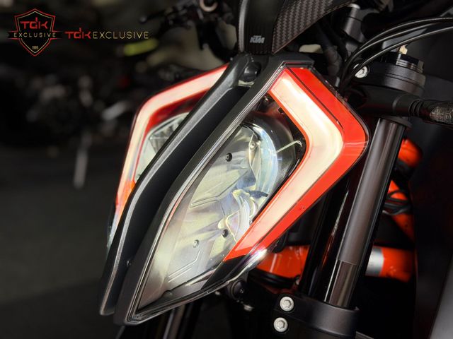 ktm - 1290-super-duke-r