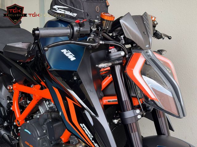 ktm - 1290-super-duke-r