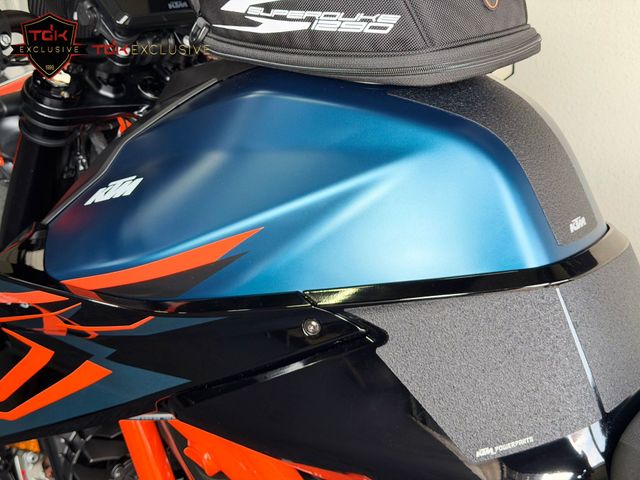 ktm - 1290-super-duke-r