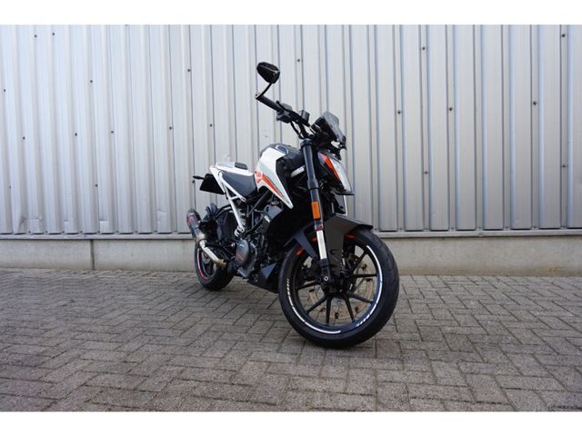 ktm - 390-duke