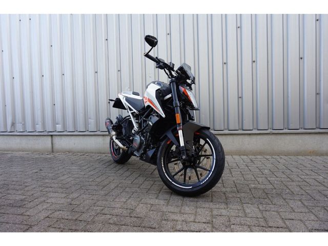 ktm - 390-duke