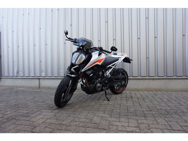 ktm - 390-duke