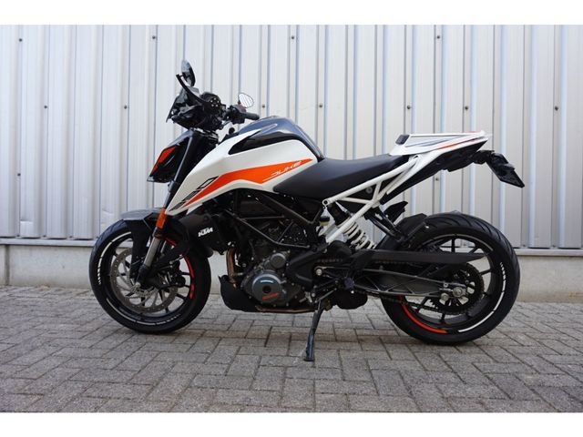ktm - 390-duke