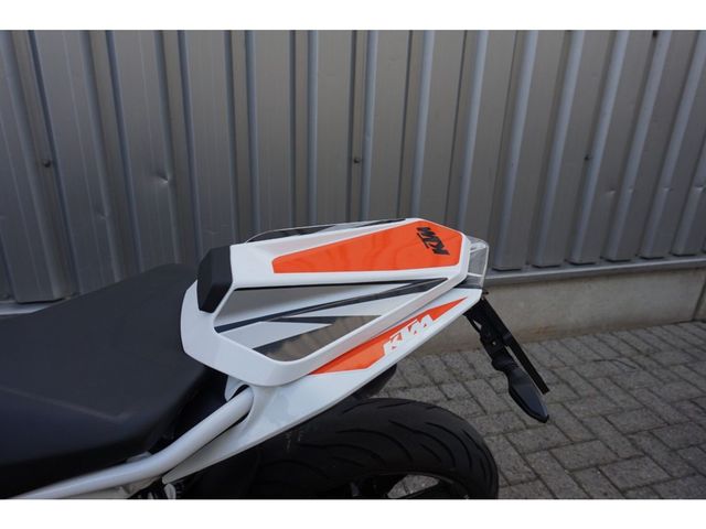 ktm - 390-duke