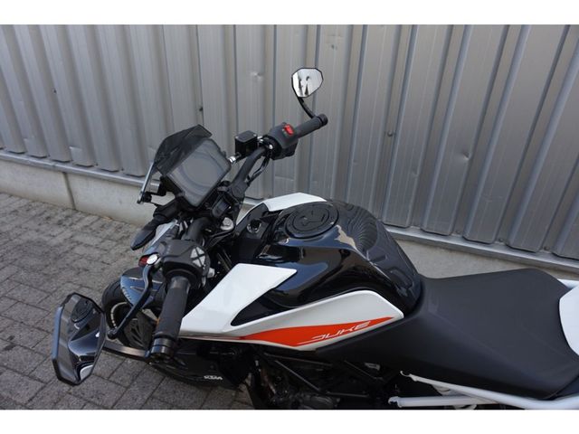 ktm - 390-duke