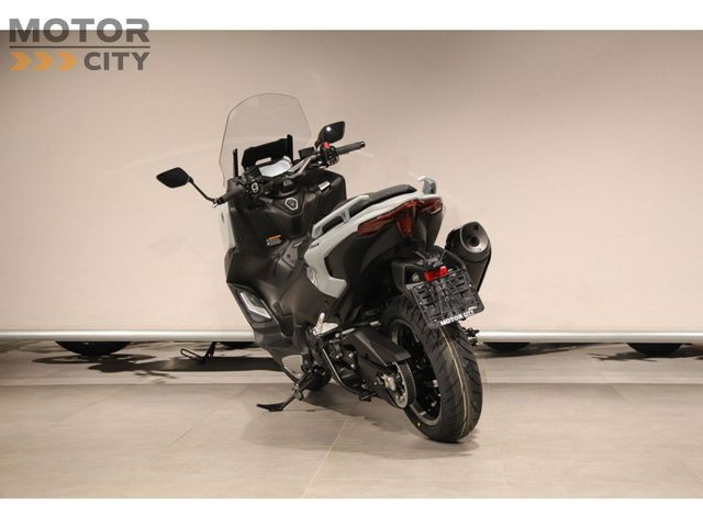 yamaha - tmax-tech-max-560