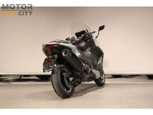 yamaha - tmax-tech-max-560