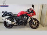 YAMAHA FZS 600 FAZER