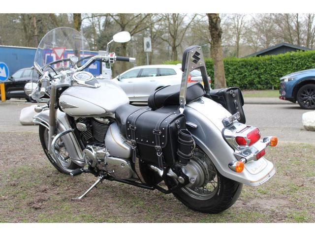 suzuki - 800-intruder