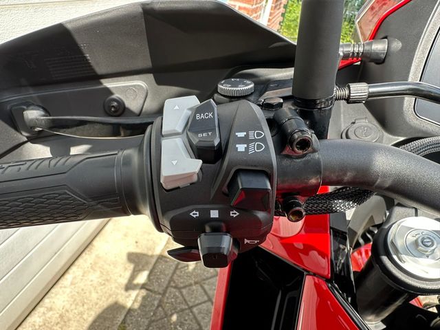 moto-morini - x-cape-650-abs-cast