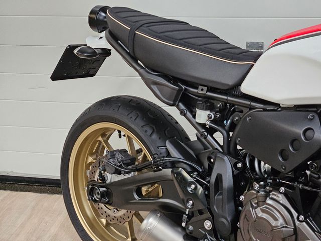 yamaha - xsr-700-abs