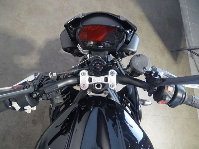 triumph - street-triple-r