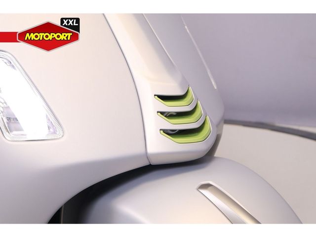 vespa - gts-super-tech-300