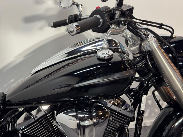 yamaha - xvs-950-a-dark-star