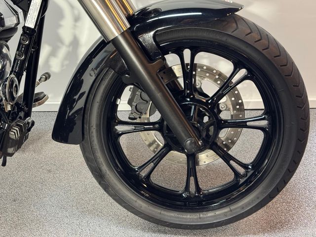 yamaha - xvs-950-a-dark-star