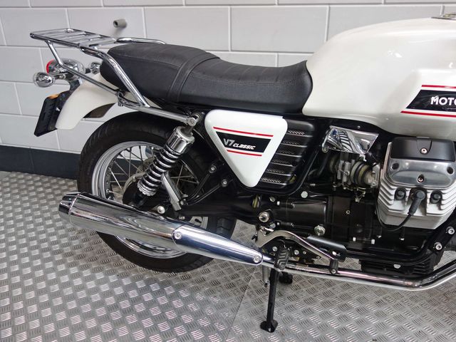 moto-guzzi - v-7-classic
