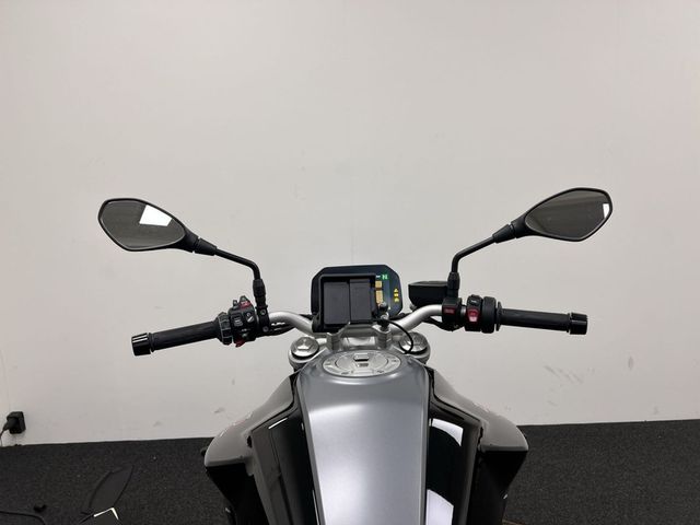 bmw - f-900-r