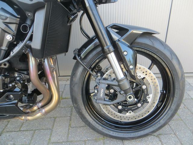 kawasaki - z900