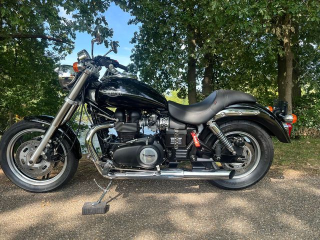 triumph - speedmaster