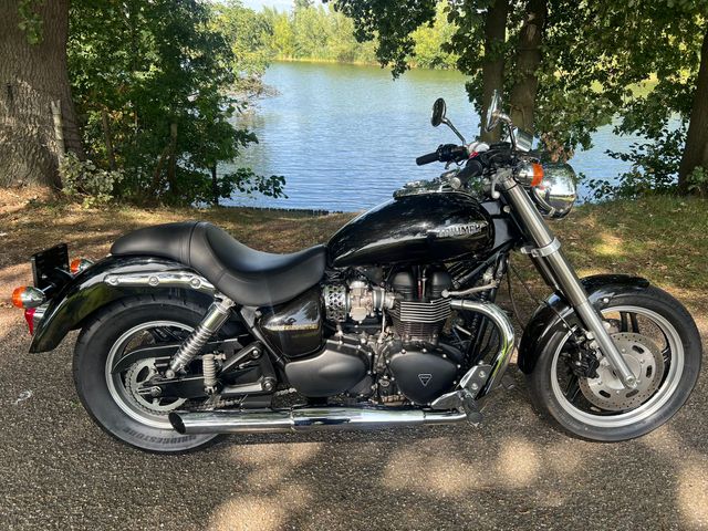 triumph - speedmaster