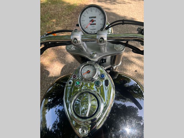 triumph - speedmaster