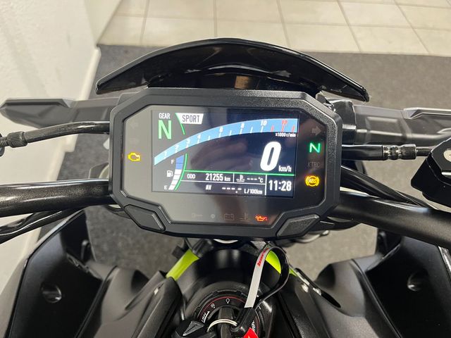 kawasaki - z900
