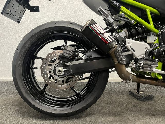 kawasaki - z900