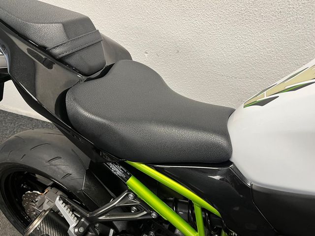 kawasaki - z900