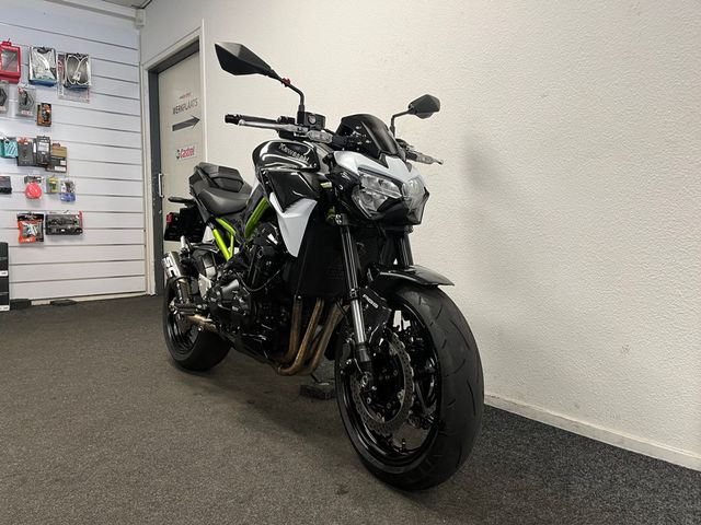 kawasaki - z900