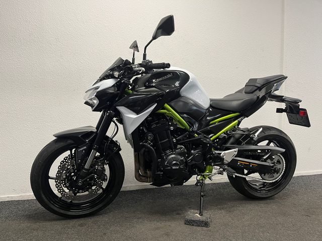 kawasaki - z900