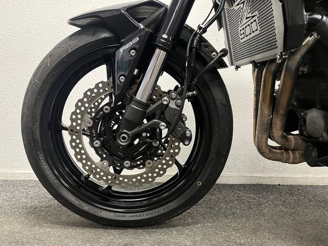 kawasaki - z900