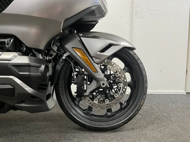 honda - gl-1800-goldwing