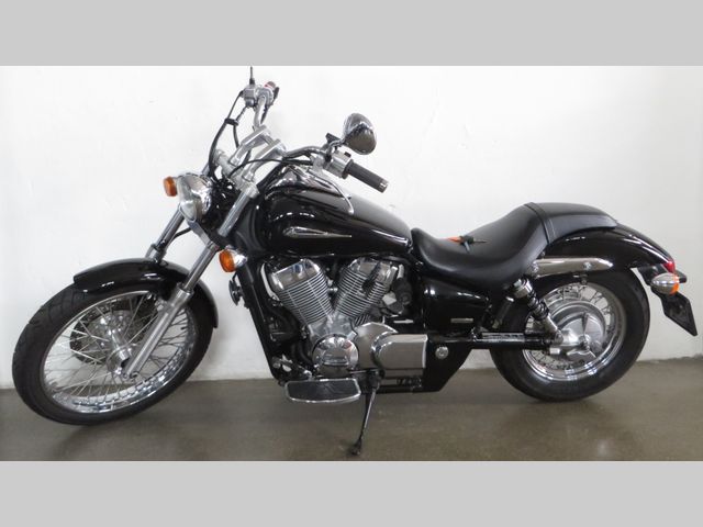 honda - vt-750-c2b-black-spirit